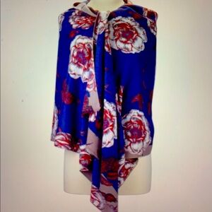Animated Rose Scarf by Island Designs